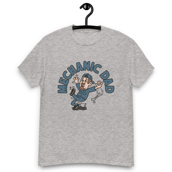 Mechanic Brown Hair Light Skin Tone No-Glasses Moustache & Chin Beard Dad T-Shirt