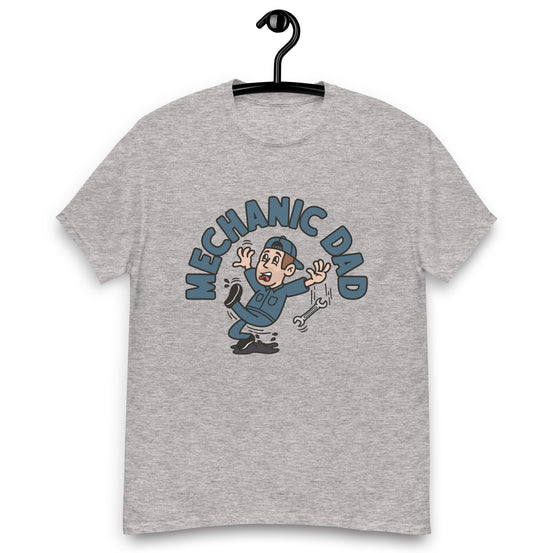 Mechanic Brown Hair Light Skin Tone No-Glasses Stubble Dad T-Shirt