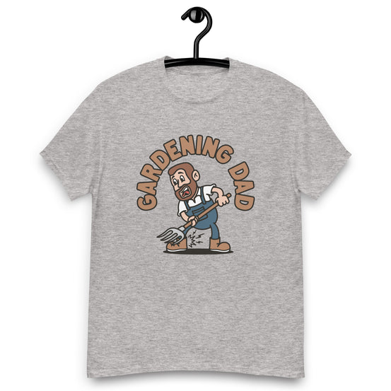 Gardening Brown Hair Light Skin Tone No-Glasses Short Beard Dad T-Shirt